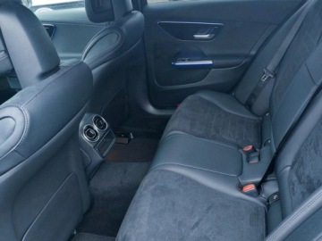 Mercedes Klasa C W206 Limuzyna 1.5 180 170KM 2025 MERCEDES-BENZ C Klasa 180 AMG Sedan 1.5 (170KM) 2025, zdjęcie 12