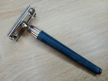 MASZYNKA DO GOLENIA_GILLETTE_SLIM TWIST_MADE IN UK