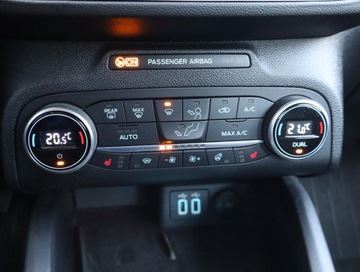 Ford Focus IV Sedan 1.0 EcoBoost 125KM 2020 Ford Focus 1.0 EcoBoost, Salon Polska, zdjęcie 12