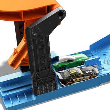 HOT WHEELS MONSTER TRUCK STUNTS ARENA 2 машины GVK48