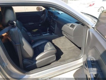 Dodge Challenger III 2014 Dodge Challenger 2014 Dodge Challenger SXT 3.6 Benzyna 305KM, zdjęcie 9