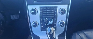 Volvo V60 I Kombi Facelifting 2.0 D4 DRIVE-E 181KM 2014 Volvo V60 Volvo V60 D4 Geartronic Ocean Race 2.0 Diesel 181KM, zdjęcie 12