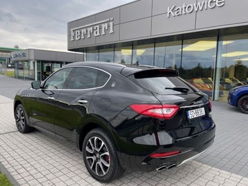 Maserati Levante 3.0 V6 GDI 350KM 2017 Maserati Levante 3.0 benz 349KM 2017r czarny- czerwone wnętrze Stan idealny, zdjęcie 8
