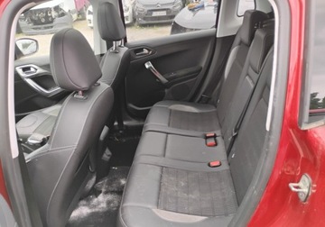 Peugeot 2008 I SUV Facelifting 1.2 PureTech 110KM 2017 Peugeot 2008 2017r, 1.2 Benzyna 110KM. Uszkodzony przod. Jezdzi 1.2 110KM, zdjęcie 9