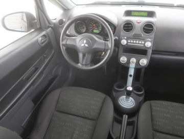 Mitsubishi Colt VI Hatchback 1.1 i 12V 75KM 2006 Mitsubishi Colt 1.1, Klima,ALU, zdjęcie 6