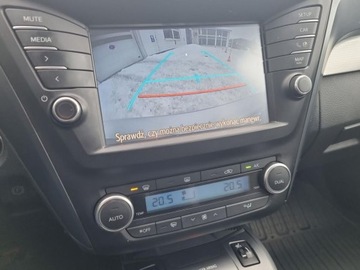 Toyota Avensis III Sedan Facelifting 2015 1.8 Valvematic 147KM 2016 Toyota Avensis Toyota Avensis 1.8 Premium, salon PL, 1.8 Benzyna 147KM, zdjęcie 19