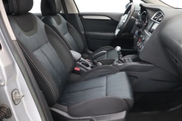 Citroen C4 II Hatchback 5d 1.6 e-HDi 114KM 2013 Citroen C4 1.6 HDi, Navi, Klima, Klimatronic, zdjęcie 8