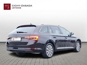 Skoda Superb III Kombi Facelifting 2.0 TSI 190KM 2021 Skoda Superb SalonPL Combi Style TSI 190KM DSG7 ACC Pakiety Matrix Alcanta, zdjęcie 4