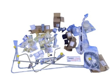 PRZEDMUCH SILNIKA WIĄZKA PRZEWODY RURKI KOMBAJN NEW HOLLAND CR7090