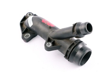 BMW E81 E87 E90 E92 Патрубок водяного колена 7560130