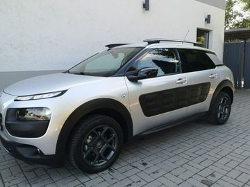 Citroen C4 Cactus Crossover 1.6 BlueHDi 100KM 2017 Citroen C4 Cactus 1.6HDI 100KM Klimatronic Nawi, zdjęcie 8