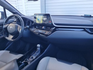Toyota C-HR I Crossover 1.8 Hybrid 122KM 2018 Toyota C-HR 1.8 Hybrid Selection C-HR HSD SELECTIO, zdjęcie 8