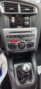 Citroen C4 II Hatchback 5d Facelifting 1.2 PureTech 130KM 2015 Citroen C4 1,2 THP 130 KM Super Stan Import Raty Oplaty 1.2 Benzyna, zdjęcie 21
