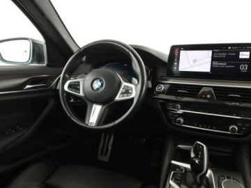 BMW Seria 5 G30-G31 2020 BMW 520 FV23% M Sport automat xDrive mHEV skóra, zdjęcie 15