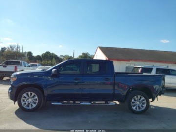 Chevrolet Silverado II 2022 Chevrolet Silverado 1500 Short Bed Custom 2022 2.7 Benzyna 310KM, zdjęcie 2