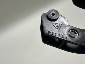 PORSCHE MACAN 95B KLIKA DVEŘE LEVÝ 95B837205