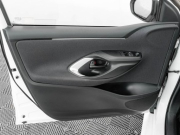 Toyota Yaris IV Hatchback 1.0 VVT-i 72KM 2022 Toyota Yaris GD1G719#1.0 Comfort K.cofania Lane, zdjęcie 10