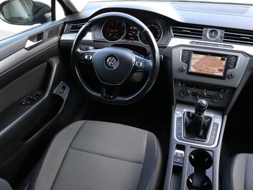 Volkswagen Passat B8 Variant 2.0 TDI BlueMotion SCR 150KM 2017 VW Passat 2.0 TDI, Salon Polska, Navi, Klima, zdjęcie 6
