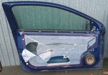 DVEŘE LEVÉ OPEL ASTRA H HAT GTC 3D Z21B