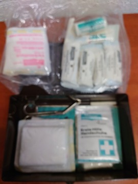 Автомобильная аптечка Citroen с треугольной аптечкой и аксессуарами