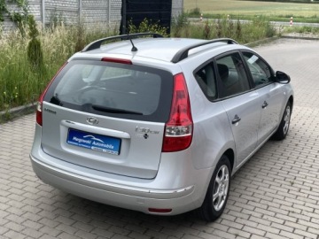 Hyundai i30 I CW 1.4 DIHC CVVT 109KM 2009 Hyundai i30 1,4 16V 109 Koni Sprowadzony - oplacony Swietny stan 1.4, zdjęcie 11