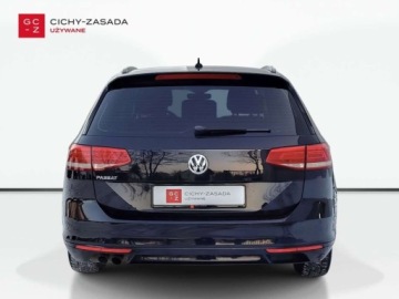 Volkswagen Passat B8 Variant 1.8 TSI BlueMotion Technology 180KM 2018 Volkswagen Passat Variant Salon PolskaFaktura VATmaly przebiegZadbanyFull, zdjęcie 3