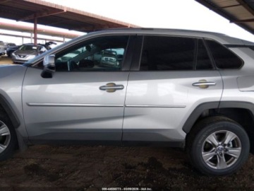 Toyota RAV4 V 2023 Toyota RAV4 XLE 2023 2.5 Benzyna 203KM, zdjęcie 2