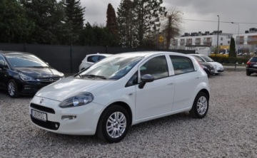 Fiat Punto Punto 2012 Hatchback 3d 1.2 69KM 2016 Fiat Punto Klimatyzacja Elektryczne Szyby 1.2 Benzyna 69KM
