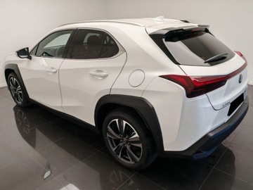 Lexus UX Crossover Facelifting 2.0 300h 199KM 2025 Od ręki - 300h Business 2.0 Hybrid Dynamic Force 199KM | Podgrzewane fotele, zdjęcie 3