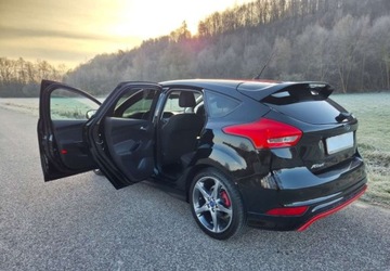 Ford Focus III Sedan Facelifting 1.0 EcoBoost 125KM 2016 Ford Focus Ford Focus 1.0 EcoBoost ST-Line Red ASS Benzyna 125KM, zdjęcie 18