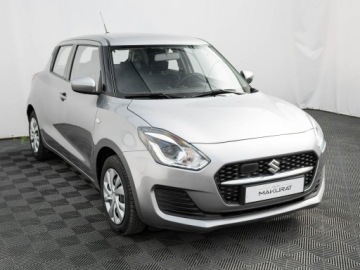 Suzuki Swift VI Hatchback Facelifting 1.2 DualJet SHVS 83KM 2021 Suzuki Swift WD8736P#1.2 Dualjet SHVS Premium, zdjęcie 2