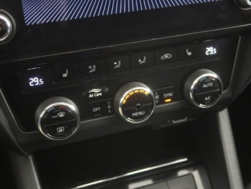 Skoda Octavia III Liftback Facelifting 1.6 TDI 115KM 2019 Skoda Octavia 1.6 TDI, Salon Polska, Klima, zdjęcie 11