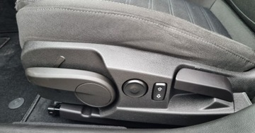 Opel Insignia I Sedan 1.6 Twinport ECOTEC 115KM 2009 Opel Insignia 1,6 Ben 115 KM Ksenon 1.6 Benzyna 115KM, zdjęcie 14