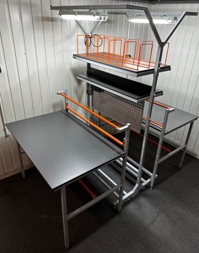 DWUSTRONNE STANOWISKO DO PAKOWANIA / DWA MIEJSCA ROBOCZE / OŚWIETLENIE LED