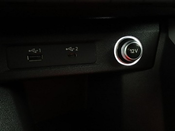 Audi A1 II 1.0 25 TFSI 95KM 2019 Audi A1 Sportback virtual cockpit PDC grzane, zdjęcie 27