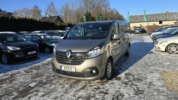 Renault Trafic III Furgon 1.6 Energy dCi 145KM 2018 Renault Trafic 9 miejsc, 2 komplety kół, zdjęcie 2