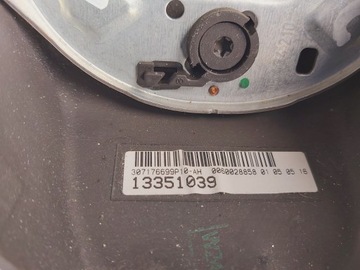 OPEL-PARTS Zafira C Astra J Руль 13351039