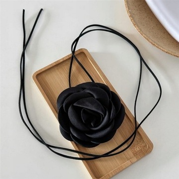 Náhrdelník choker ozdobný kvet na krk ruža na remienok elegantný čierny N7