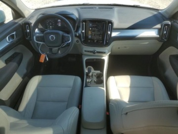 Volvo XC40 2021 Volvo XC 40 T5 Momentum, 2021r., 4x4, 2.0L 2.0 Benzyna 252KM, zdjęcie 6