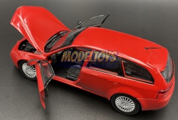 Металлическая модель Alfa Romeo 159 SW 1:24 Motormax 73372