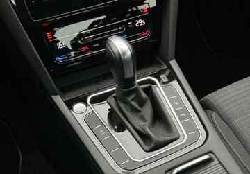 Volkswagen Passat B8 Limousine Facelifting 2.0 TDI SCR 150KM 2021 Volkswagen Passat Top Led, ACC, Digital Cockpit, GPS, Kamera, ergoComfort,, zdjęcie 23