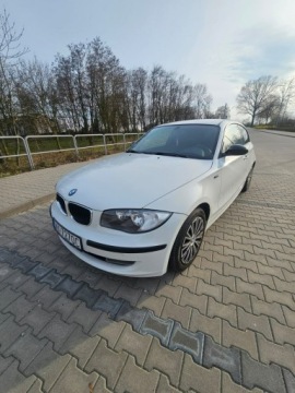 BMW Seria 1 E81/E87 Hatchback 5d E87 1.6 116i 122KM 2008 BMW 116 Benzyna - 2008 r - 212 tkm