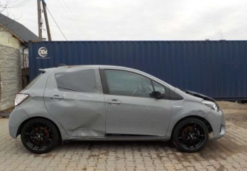 Toyota Yaris III Hatchback 5d Facelifting 2017 1.5 Hybrid 100KM 2019 Toyota Yaris GR-Sport Okazja 1.5 Hybryda 100KM, zdjęcie 15