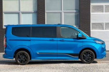 Ford Tourneo Custom II  L1 2.5 Plug-in Hybrid  232KM 2025 Ford Tourneo Custom SPORT 8-osób L1H1 2.5 PHEV, zdjęcie 2