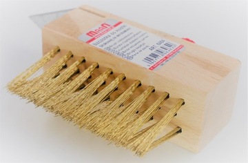 Щетка для брусчатки со скребком