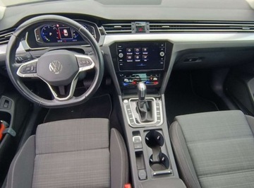 Volkswagen Passat B8 Limousine Facelifting 2.0 TDI SCR 150KM 2021 Volkswagen Passat VatMarza Virtual Cockpit hak ACC od Dealera 2.0, zdjęcie 9