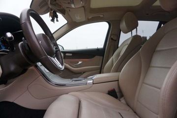 Mercedes GLC C253 SUV Facelifting 2.0 220d 194KM 2019 Mercedes-Benz GLC 4-Matic 1rej. 2020 Kamera 360 Tempomat Multibeam LED, zdjęcie 8