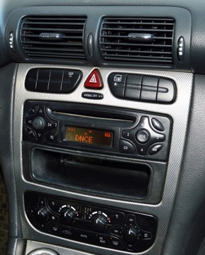 Mercedes 2002 MERCEDES-BENZ KLASA C coupe C 180 129 KM, zdjęcie 33