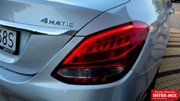 Mercedes Klasa C W205 2016 Mercedes-Benz Klasa C Mercedes-Benz C 300 4 MATIC 2.0 Benzyna 245KM, zdjęcie 12