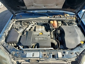 Opel Vectra C Sedan 2.2 DTI ECOTEC 125KM 2004 Opel Vectra 2.2DTI 125KM 02r, zdjęcie 7